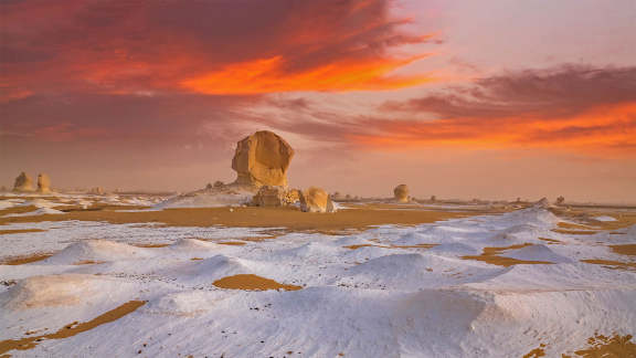 White Desert surreal chalk rock formations